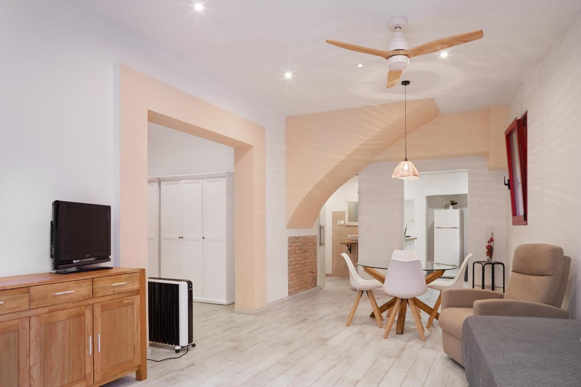 Loft Con Encanto En El Corazon Historico De Peralada Esterno foto